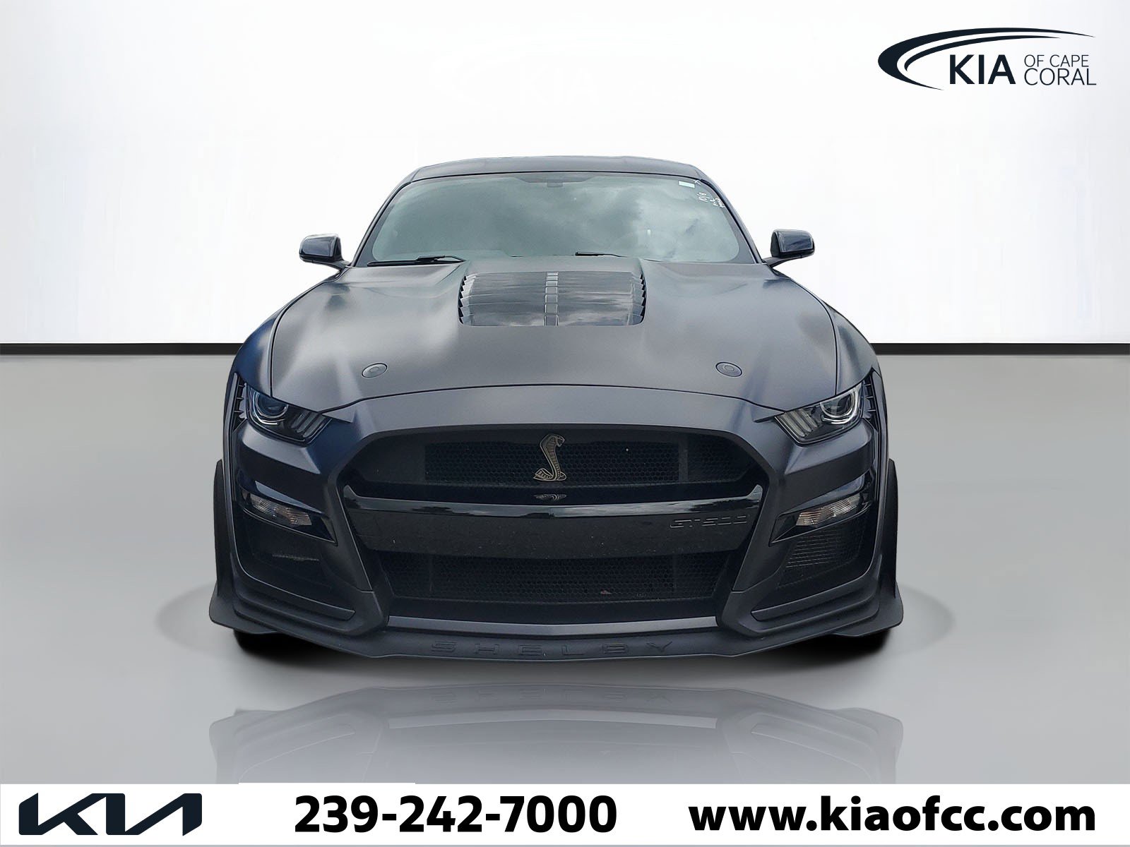 Used 2022 Ford Mustang Shelby GT500 w/ Technology Package RWD image 3