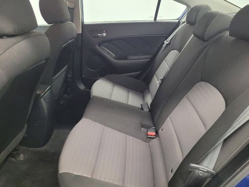 Used 2018 Kia Forte S image 18