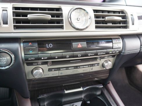 Used 2017 Lexus LS 460 image 18