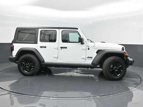 Certified 2019 Jeep Wrangler Unlimited Sport image 8