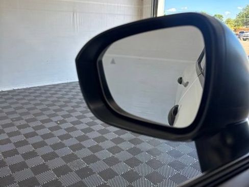 Certified 2023 Nissan Rogue S FWD image 9