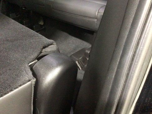 Used 2021 Chevrolet Tahoe Z71 image 33