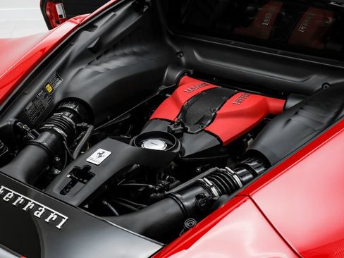 Used 2020 Ferrari F8 Tributo RWD image 47