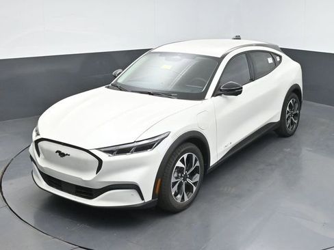 New 2025 Ford Mustang Mach-E Select w/ Comfort Package Lite image 38