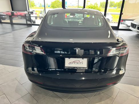 Used 2018 Tesla Model 3 Long Range RWD image 4