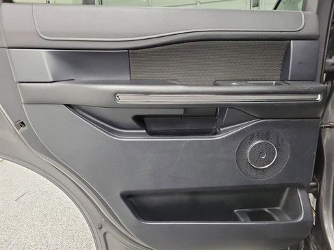 Used 2020 Ford Expedition XLT image 9