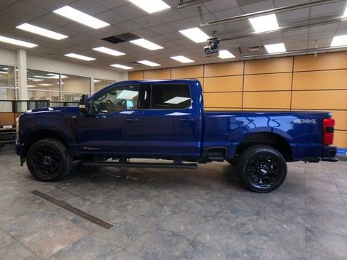 New 2026 Ford F250 Lariat w/ Black Appearance Package image 4