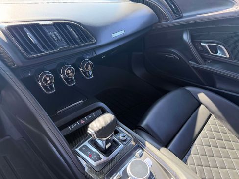 Used 2021 Audi R8 V10 performance image 8