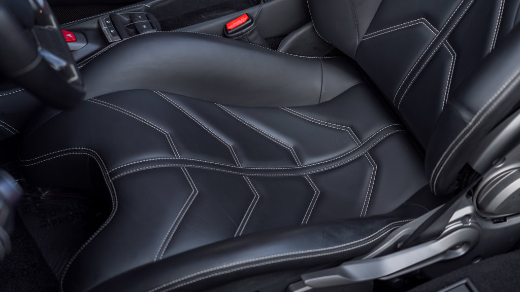 Used 2018 Ferrari 488 Spider RWD image 13