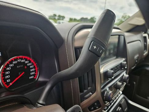Used 2016 GMC Sierra 1500 Denali w/ Enhanced Driver Alert Package AWD/4WD image 24