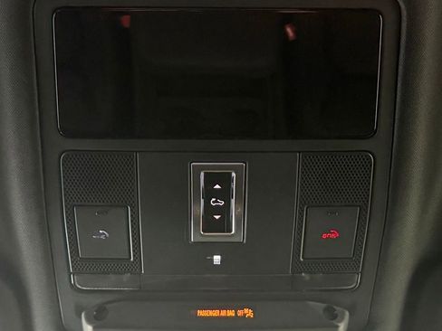 Used 2023 Land Rover Defender 110 75th Limited Edition AWD/4WD image 26