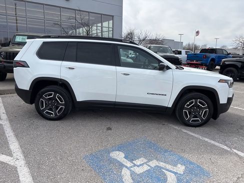 New 2026 Jeep Cherokee Limited AWD/4WD image 36