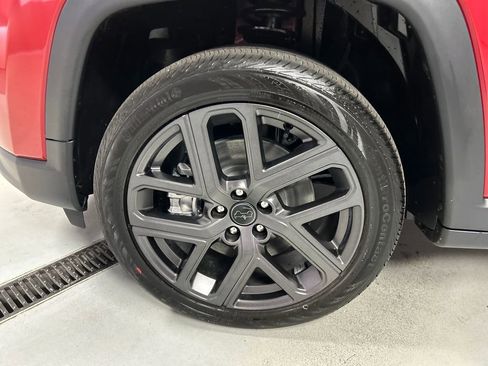 New 2026 Jeep Compass Limited image 9