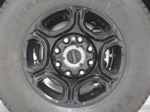 Used 2023 Ford F250 4x4 Crew Cab Super Duty image 24