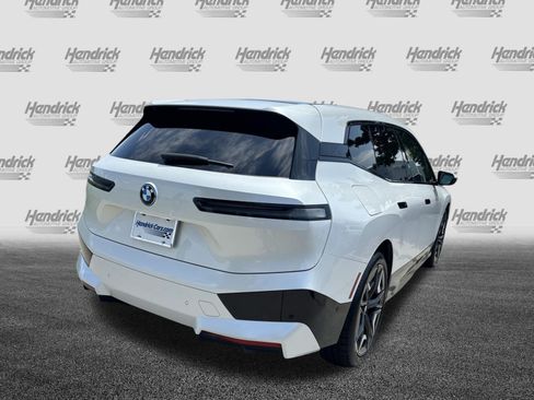 Used 2024 BMW iX xDrive50 w/ Sport Package AWD/4WD image 10