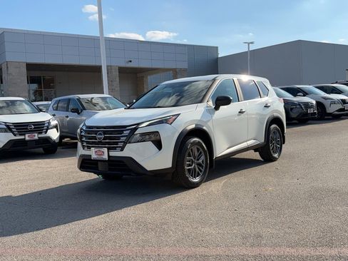 Used 2025 Nissan Rogue S image 7