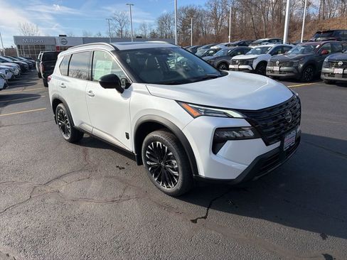 New 2026 Nissan Rogue SV AWD/4WD image 9