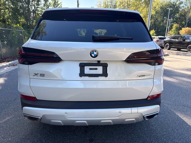 Certified 2024 BMW X5 xDrive40i w/ Premium Package AWD/4WD image 14