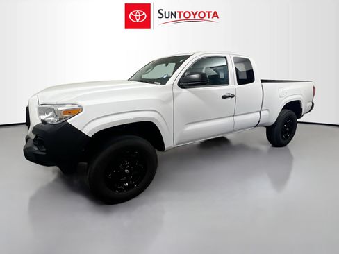 Used 2023 Toyota Tacoma SR image 9