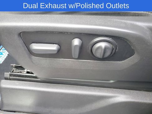 Used 2022 Chevrolet Silverado 1500 LT w/ Z71 Off-Road Package image 7