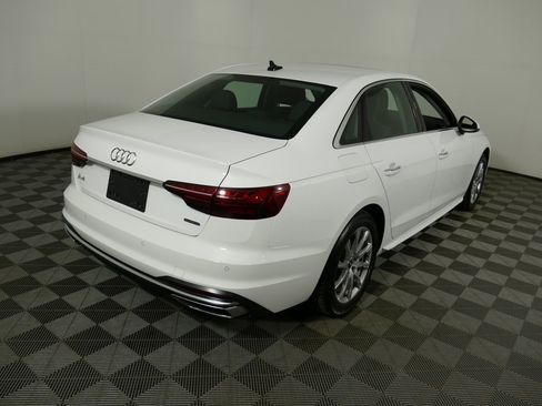 Used 2023 Audi A4 2.0T Premium w/ Convenience Package image 3