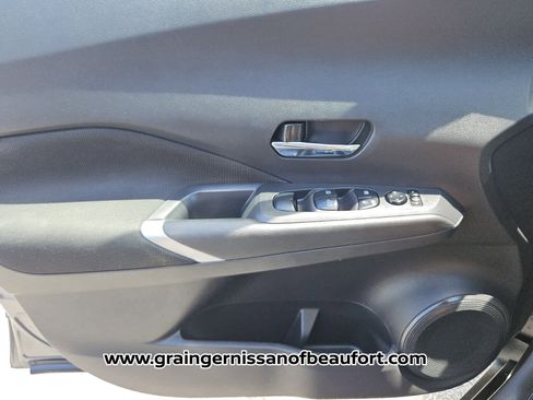 Used 2021 Nissan Kicks SV FWD image 16