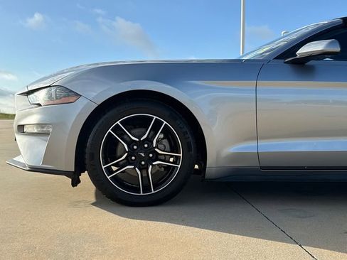 Used 2022 Ford Mustang Premium RWD image 5