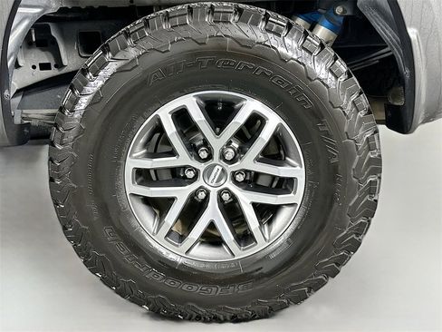 Used 2018 Ford F150 Raptor w/ Equipment Group 802A Luxury image 30