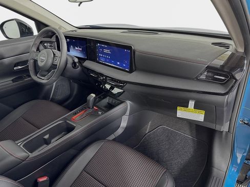 Used 2026 Nissan Kicks SR w/ SR Premium Package FWD image 27