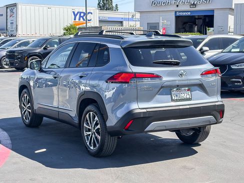 Used 2024 Toyota Corolla Cross XLE w/ Convenience Package image 2