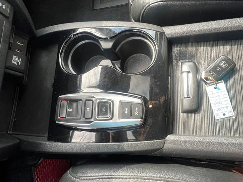 Used 2017 Honda Pilot Touring image 26