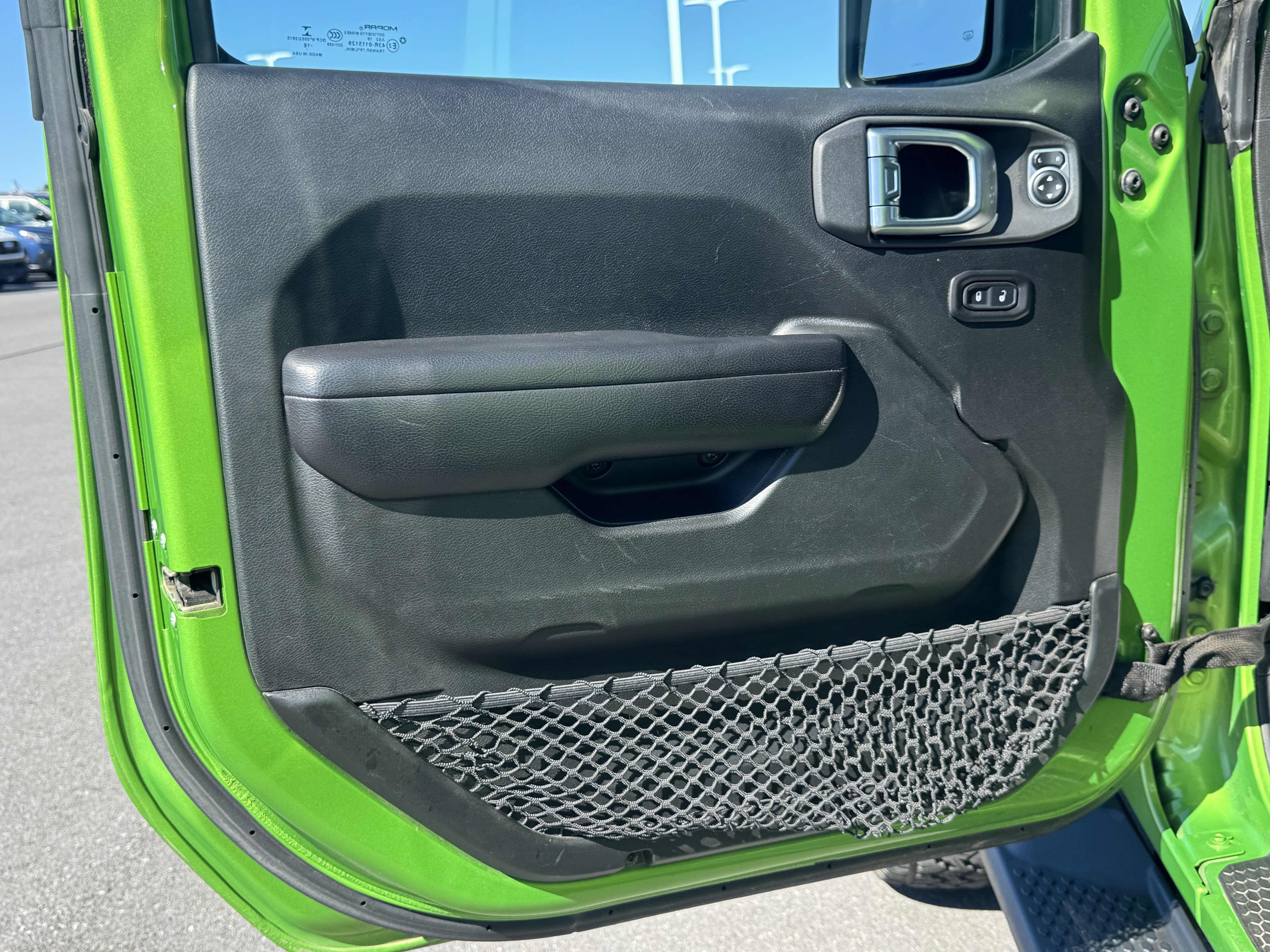 Used 2018 Jeep Wrangler Unlimited Sport S AWD/4WD image 15