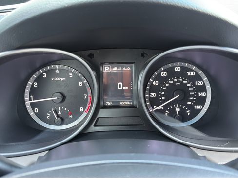 Used 2017 Hyundai Santa Fe Sport AWD/4WD image 16