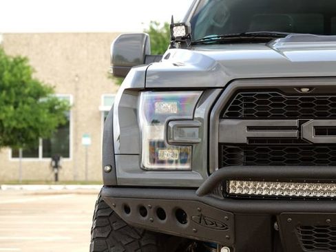 Used 2018 Ford F150 Raptor w/ Equipment Group 802A Luxury image 32