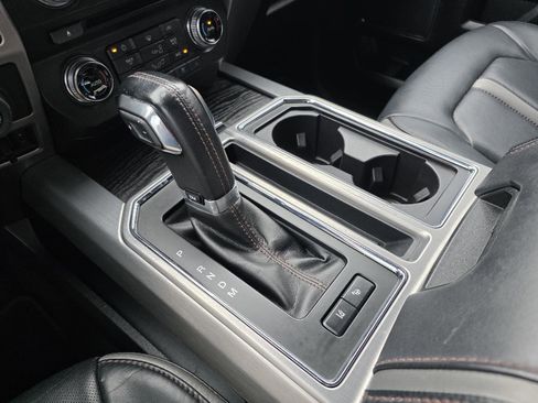 Used 2018 Ford F150 Platinum w/ Equipment Group 701A Luxury image 23