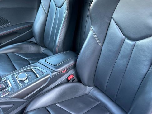 Used 2021 Audi R8 V10 w/ Premium Package image 12