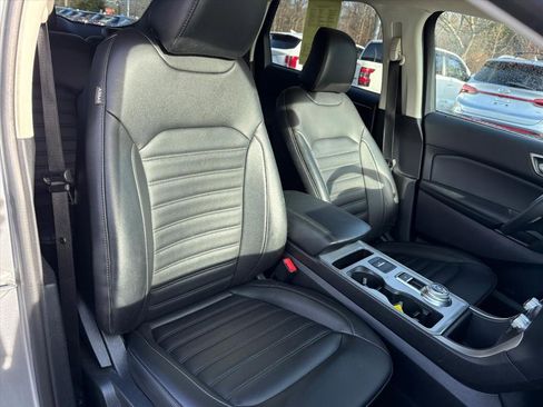 Used 2021 Ford Edge SEL w/ Convenience Package image 18