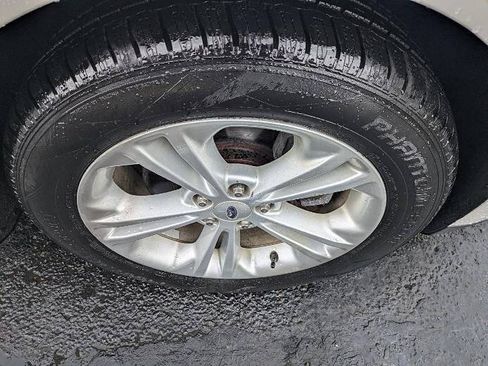 Used 2014 Ford Taurus SEL FWD image 8