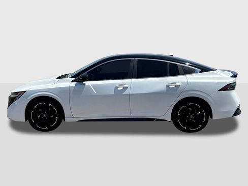 New 2026 Nissan Sentra SR FWD image 2