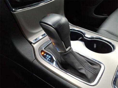 Certified 2021 Jeep Grand Cherokee Limited w/ Trailer Tow Group IV image 19