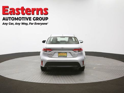 Used 2023 Toyota Corolla LE FWD image 33