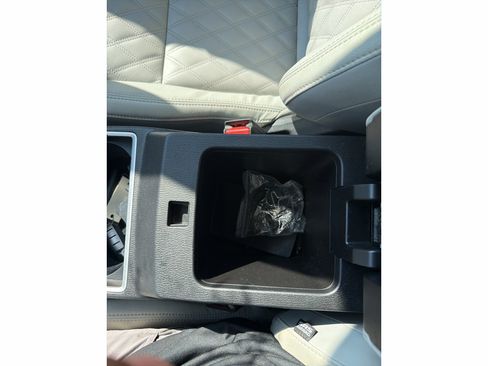 Used 2022 Mitsubishi Outlander SEL AWD/4WD image 26