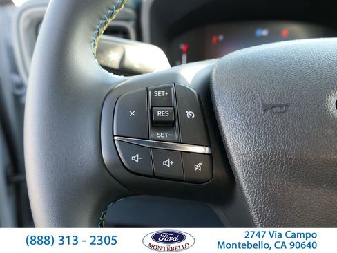 Used 2026 Ford Maverick Lobo AWD/4WD image 17