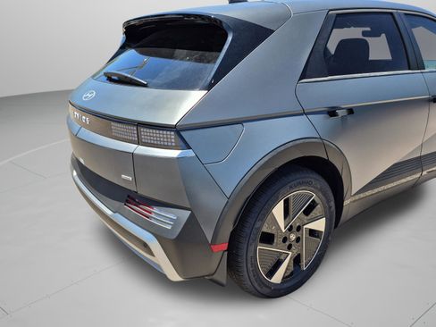 New 2026 Hyundai Ioniq 5 SEL AWD/4WD image 35