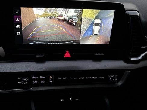 Used 2024 Kia Sportage SX image 28