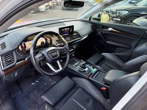 Used 2019 Audi Q5 2.0T Premium Plus w/ Premium Plus Package AWD/4WD image 11