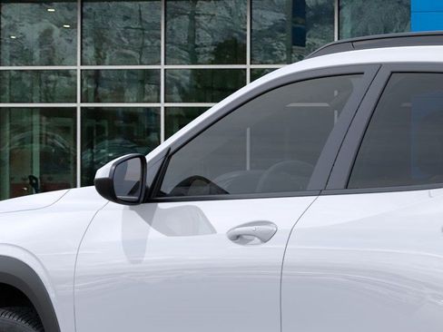 New 2026 Chevrolet Trax LT w/ LT Convenience Package FWD image 14