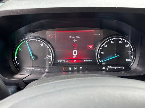 Used 2022 Ford Maverick Lariat w/ Lariat Luxury Package FWD image 16