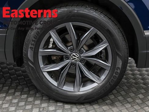 Used 2022 Volkswagen Tiguan SE image 31