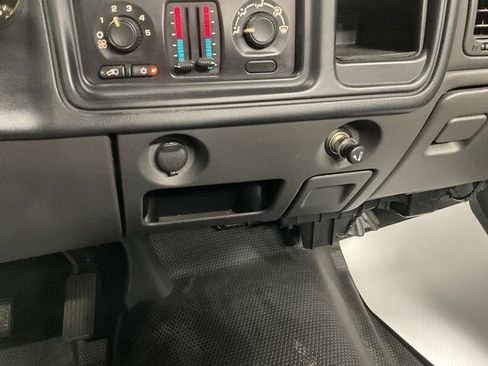 Used 2005 Chevrolet Silverado 1500 2WD Regular Cab image 14